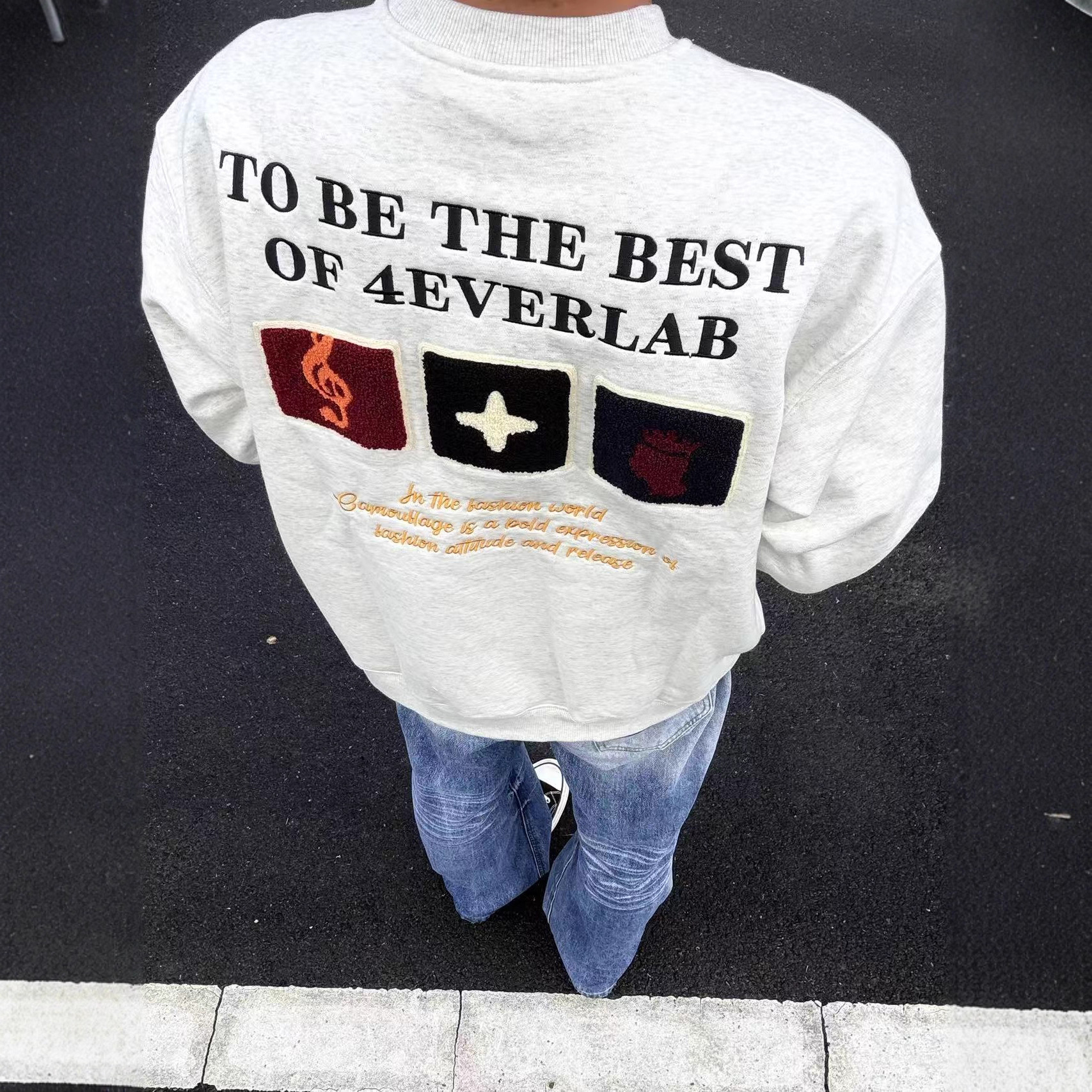 American High Street Sweatshirt mit Buchstabenstickerei und Rundhalsausschnitt für Herren, Herbst/Winter 2025, vielseitig, aus reiner Baumwolle, lässig für Paare_voghion.com