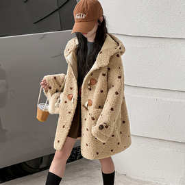 皮毛一体外套秋冬中大童2025新款儿童波点连帽加厚毛绒牛角扣大衣