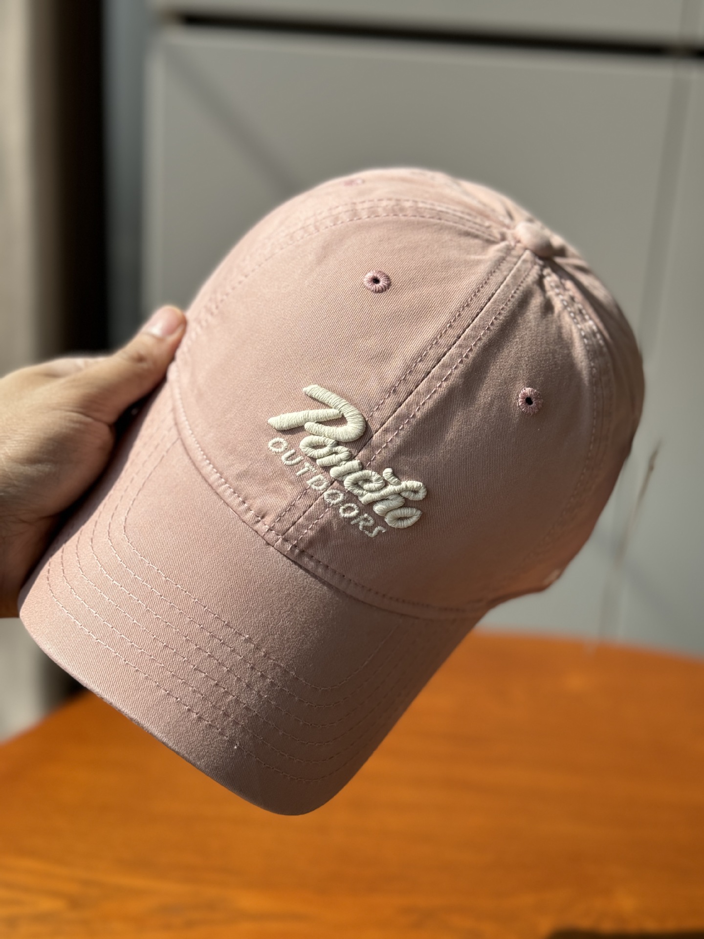 Nuevo estilo coreano de primavera, verano, otoño letras bordadas sombrero de béisbol sombrero de mujer simple de alta calidad sombrero de pareja