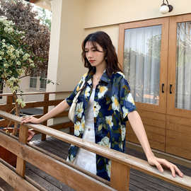 2026春夏新款美式复古宽松满印花设计感港风短袖衬衫上衣女潮