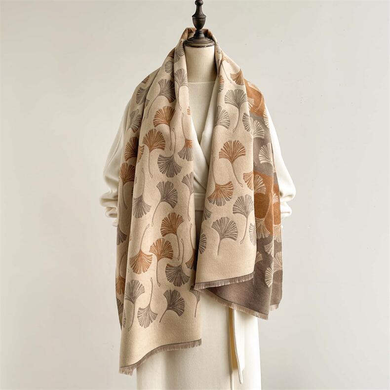 684g Weight Scarf Classification Outdoor, Daily Occasion Imitation cashmere Material Ginkgo Leaf Pattern Autumn&Winter Season Women's Gender Japanese Style, Sweet Style Women's Japanese Style Sweet Ginkgo Leaf Imitation Cashmere Scarf 无