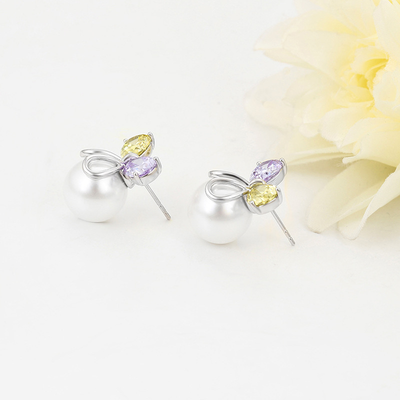 Xuping joyería perla de hadas viento temperamento suave pernos de auriculares simples serie de color Bao auriculares de aleación de cobre al por mayor mujeres
