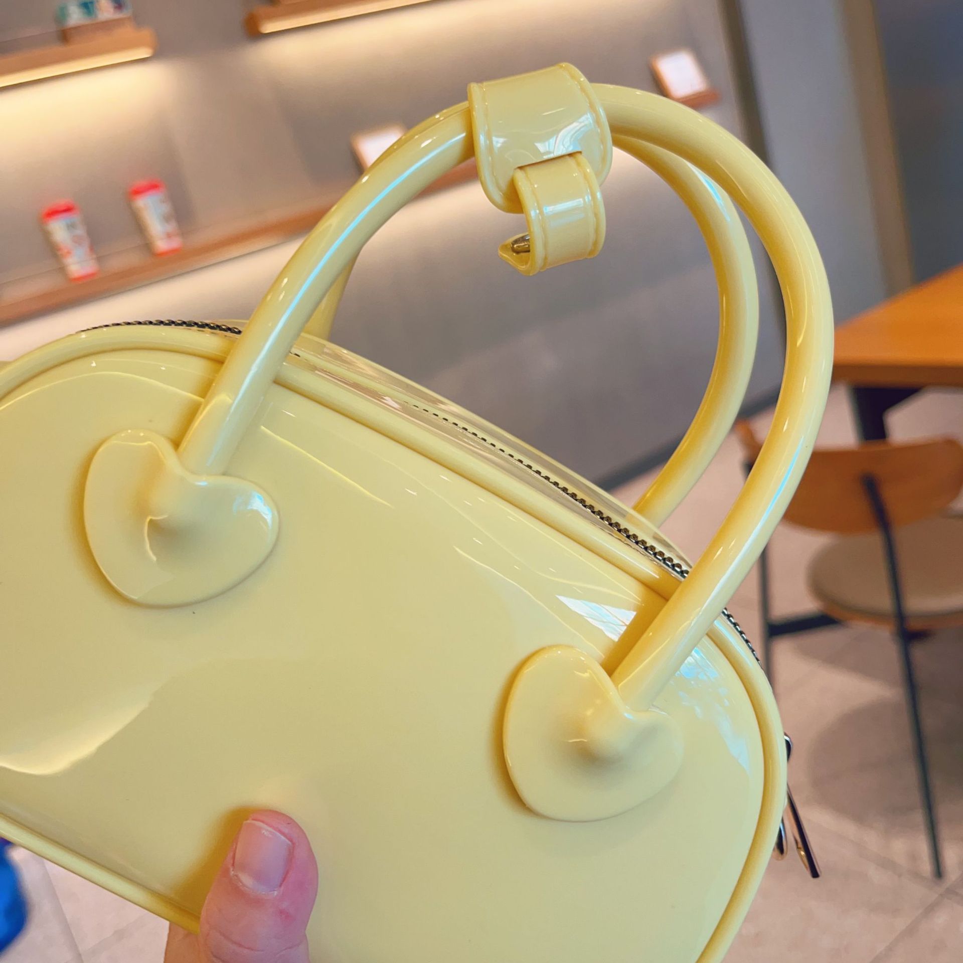 2025 New PVC jelly bag, summer candy color, single-shoulder crossbody mini bag, fashionable hand-held pillow women's bag undefined