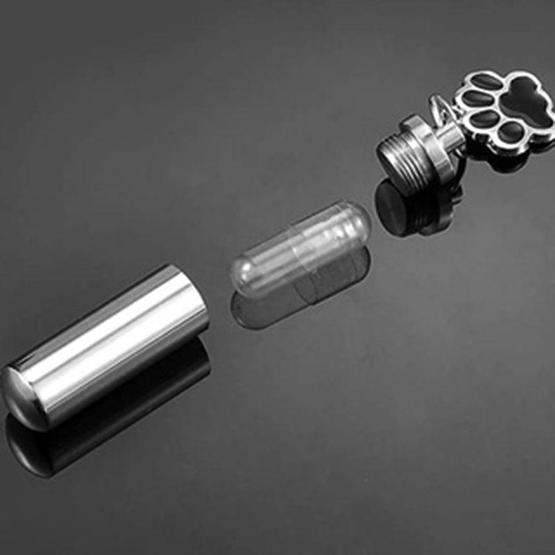 Unisex Gender Modern Style Paw Print Titanium Steel Polishing Unisex Pendant Necklace