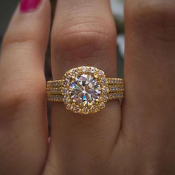fashionable copper ring with zircon