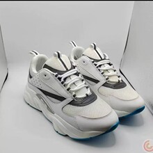 �W��վ�¿�D��B22�\�����e��וr�Џ͹�͸ ����Ů�����ϵ�Ь�羳