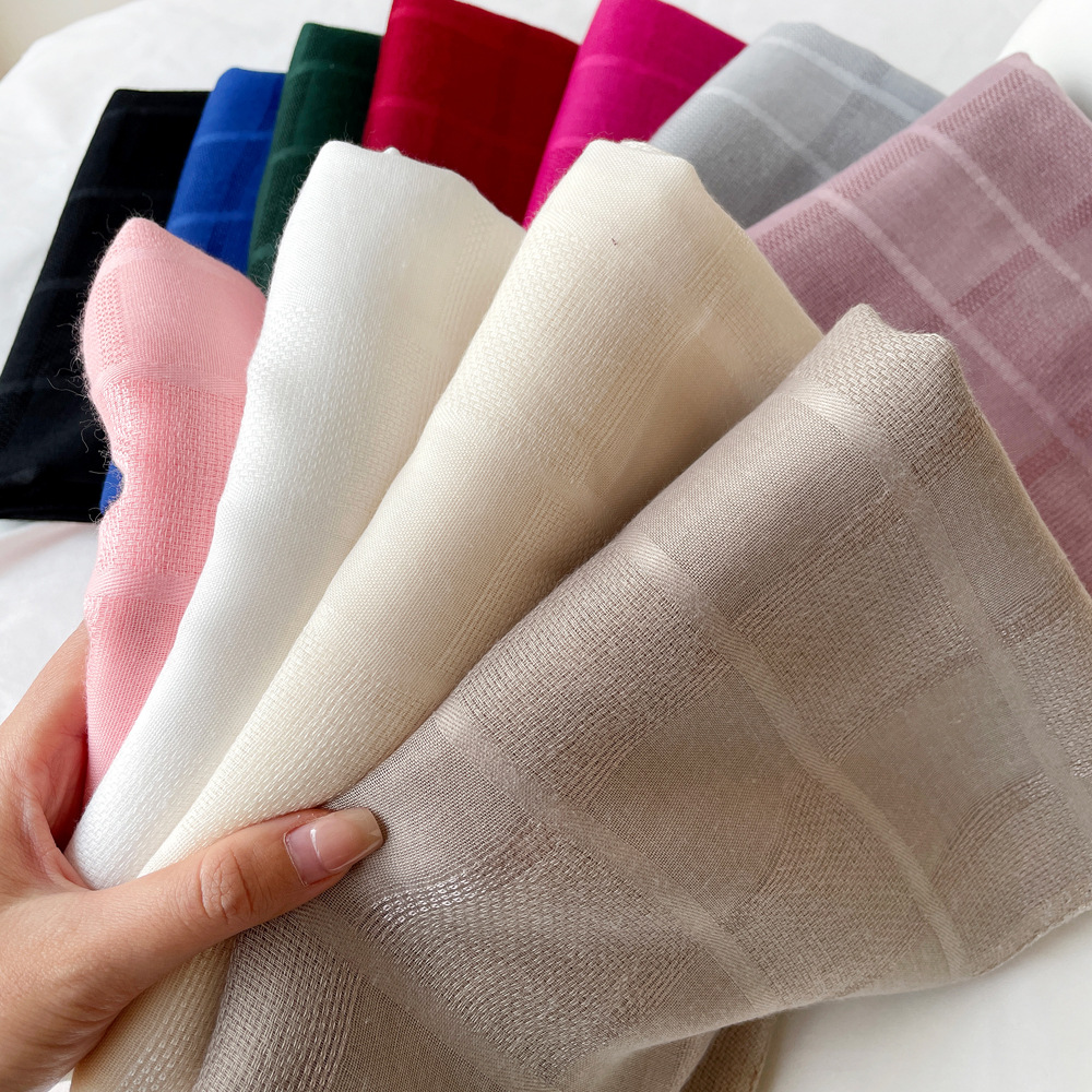 Femmes Rétro Style Simple Couleur Unie Polyester Écharpe En Soie display picture 26