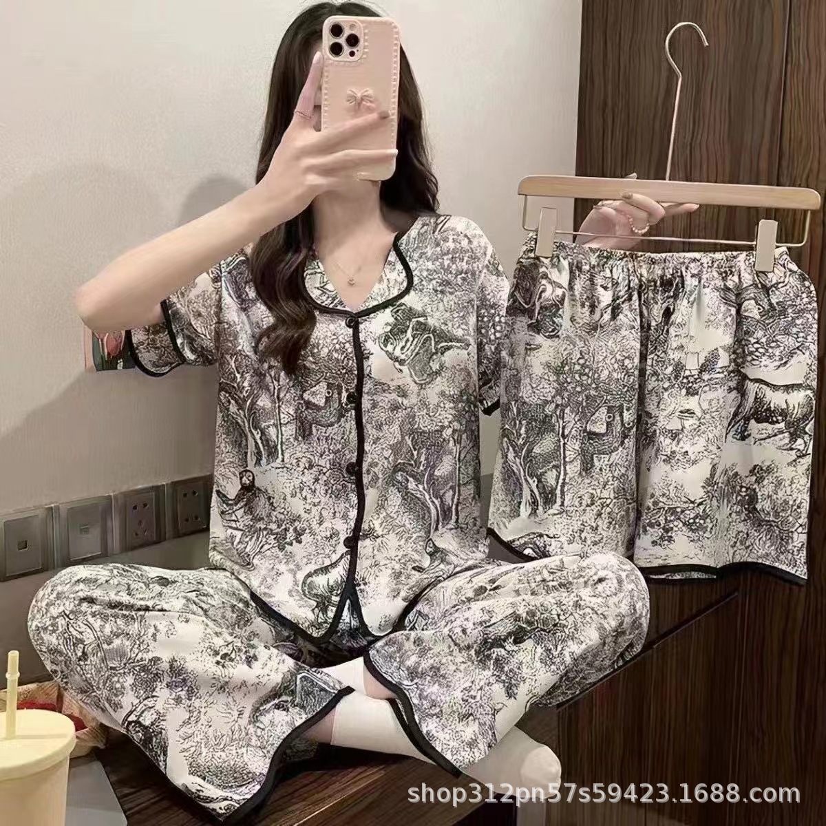 外贸夏季三件套蝴蝶结睡衣女士韩版宽松微商网红直播女家居服批发