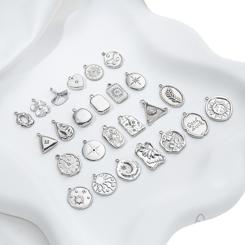 Fade-Resistant 316 Titanium Steel Four-Leaf Clover, Apricot Leaf, Mangosteen, Star, Sun, and Moon Charms – Geometric Pendant for DIY Jewelry & Accessories