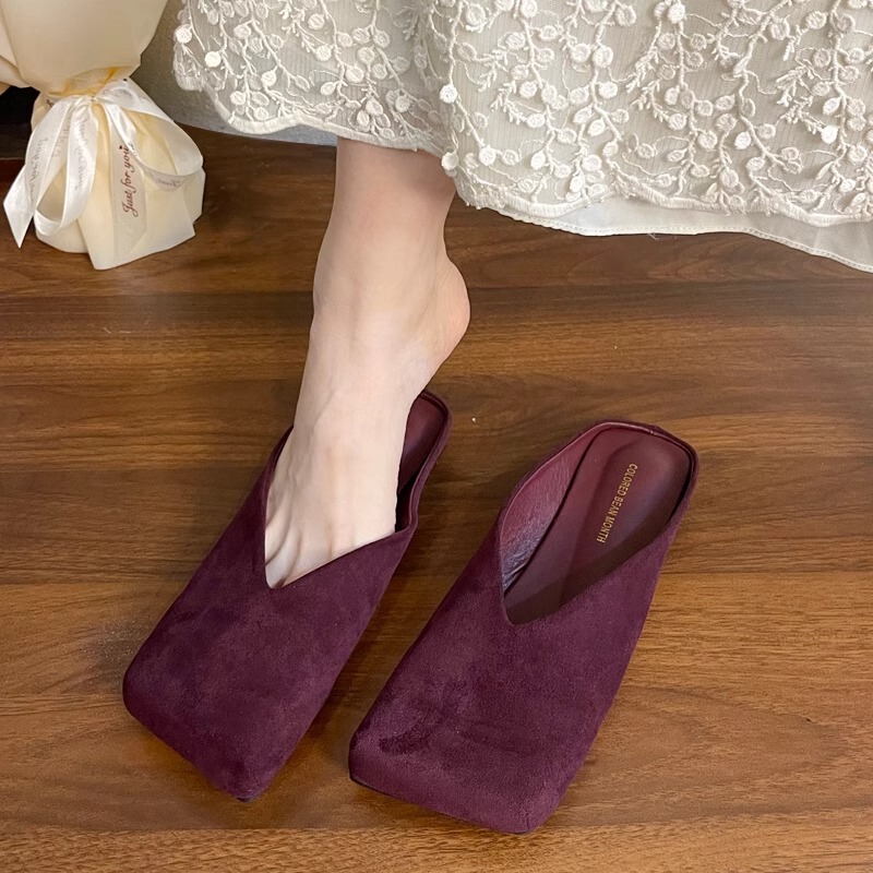 Women's Open-Toe Mules for Outdoor Wear, 2026 Autumn and Winter New Niche Square-Toe Velvet Casual Versatile Soft-Soled Mules