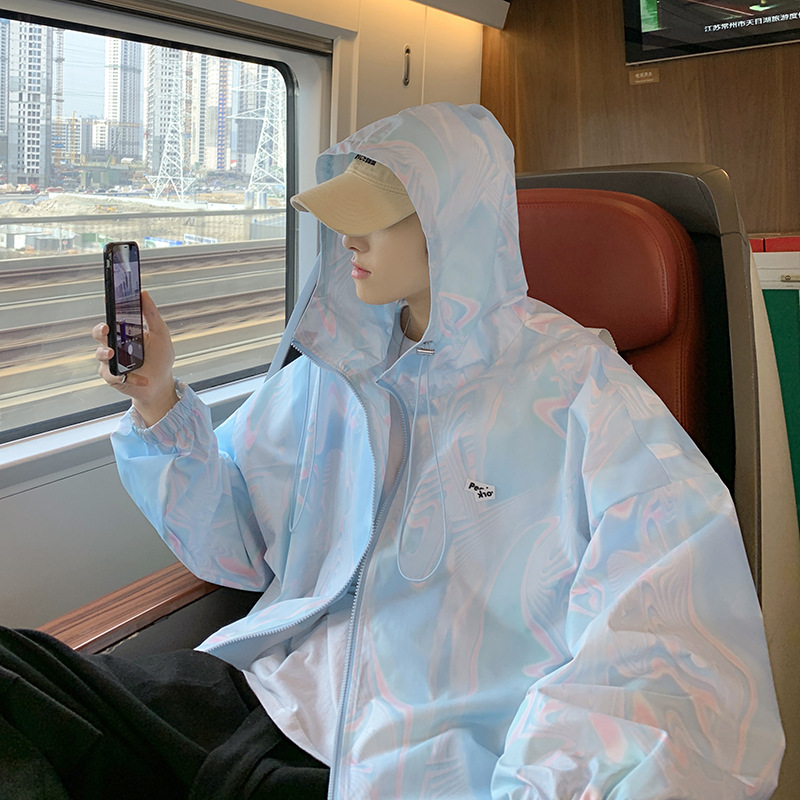 Tie-dye sun protection jacket for men, trendy brand, casual style, 2024 summer, ultra-thin, breathable, loose fit, couple's hooded jacket.