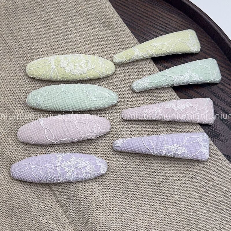 New Korean-Style Floral Lace Bb Clip in Candy Colors, Fabric Oval Hairpin for Bangs, Simple and Elegant Side Clip for Girls New Korean-Style Floral Lace Bb Clip in Candy Colors, Fabric Oval Hairpin for Bangs, Simple and Elegant Side Clip for Girls