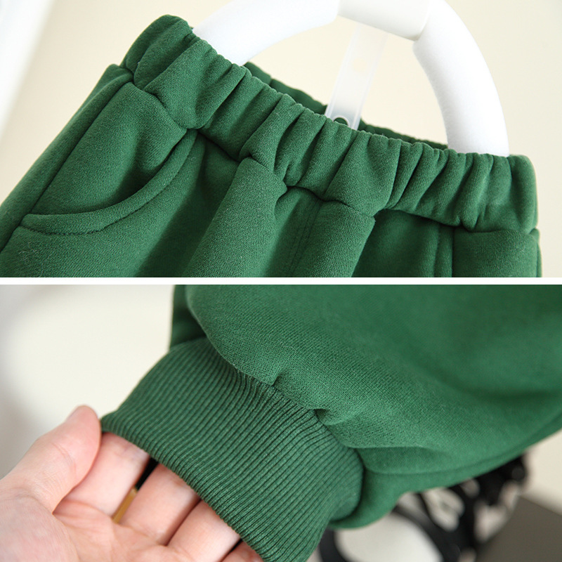 6686 traje de terciopelo de otoño e invierno para bebés 2025 nuevo suéter de dibujos animados tridimensional para bebés y niños de dos piezas invierno para bebés