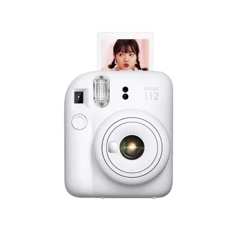 Новая камера Polaroid может использоваться для съемки только 12 кадров с помощью цифровых камер с ПЗС-матрицей, работающих на нескольких пакетах фотобумаги.