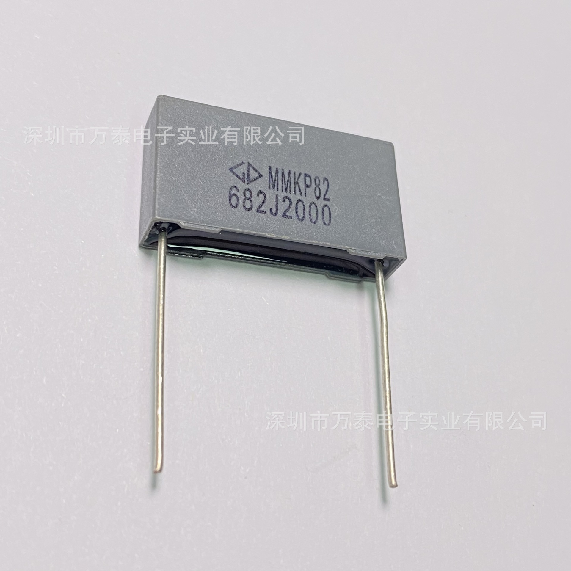 校正电容MMKP82 2000V682J 0.0068U 6.8NF 灰色方块电容 P=22.5MM