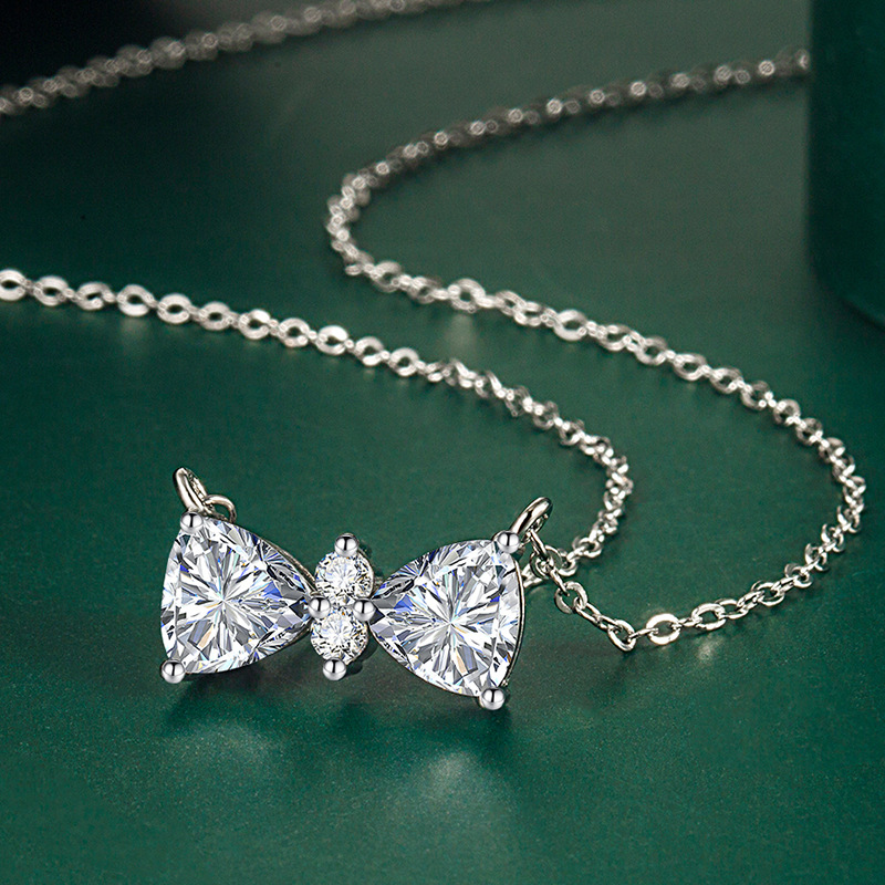 Fashion Bow Knot Copper Plating Inlay Artificial Diamond Pendant Necklace 1 Piece