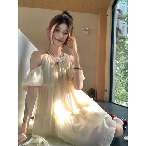 Summer new style short-sleeved French dress, off-the-shoulder design, slimming and sweet loose skirt, age-reducing short skirt