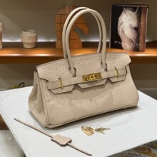 �r�B�yţƤ�ſ���б��K����^��ţƤͨ�ڴ���������Ů���羳����