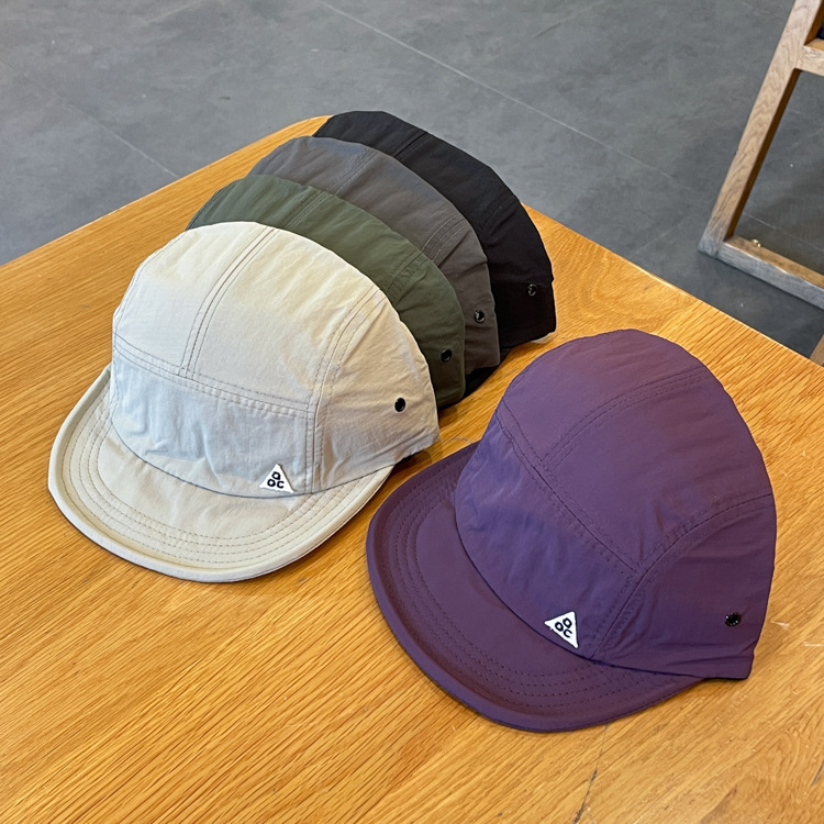 Hochwertiger japanischer Baseballmütze mit kurzem Schirm, Straßen-Soft-Schirm Fünf-Panel Sonnenschutzmütze, Student Outdoor Enten-Zunge Mütze Unisex