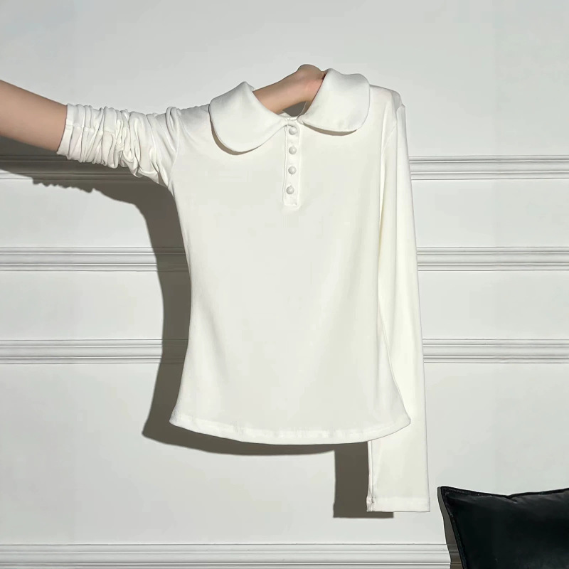 White, high-end polo-style T-shirt with a fitted waist, designed to create a slimming effect, perfect as an inner layer or base layer, a slim-fit long-sleeved top for women, suitable for autumn