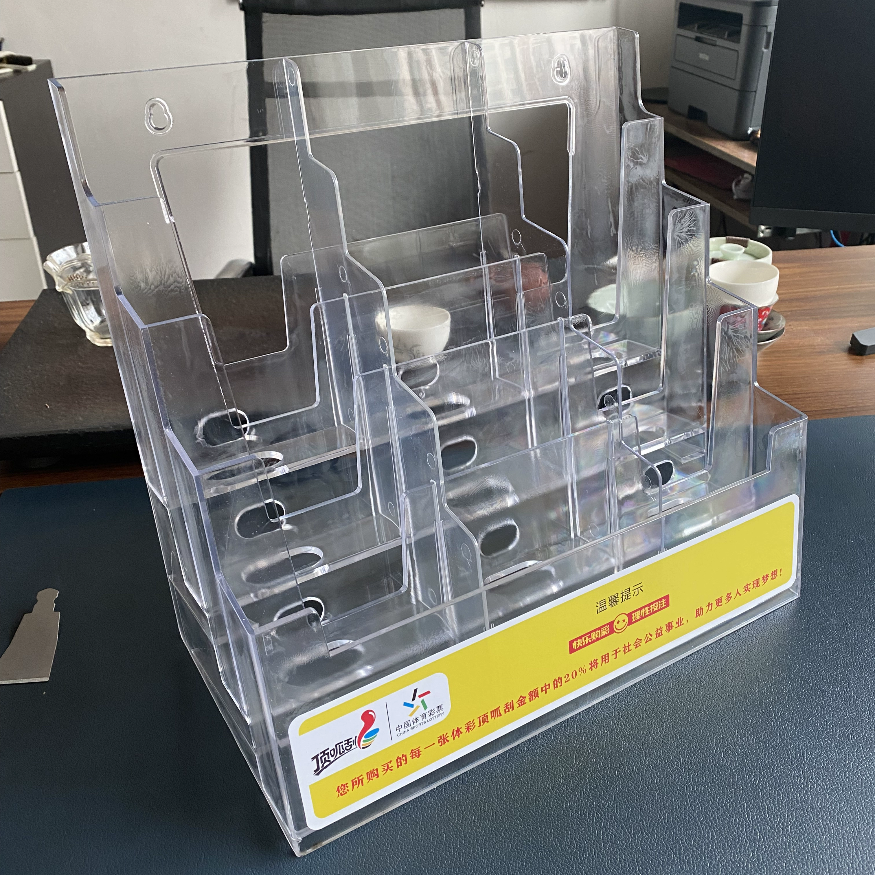 Table stand, box, magazine, 12 cells