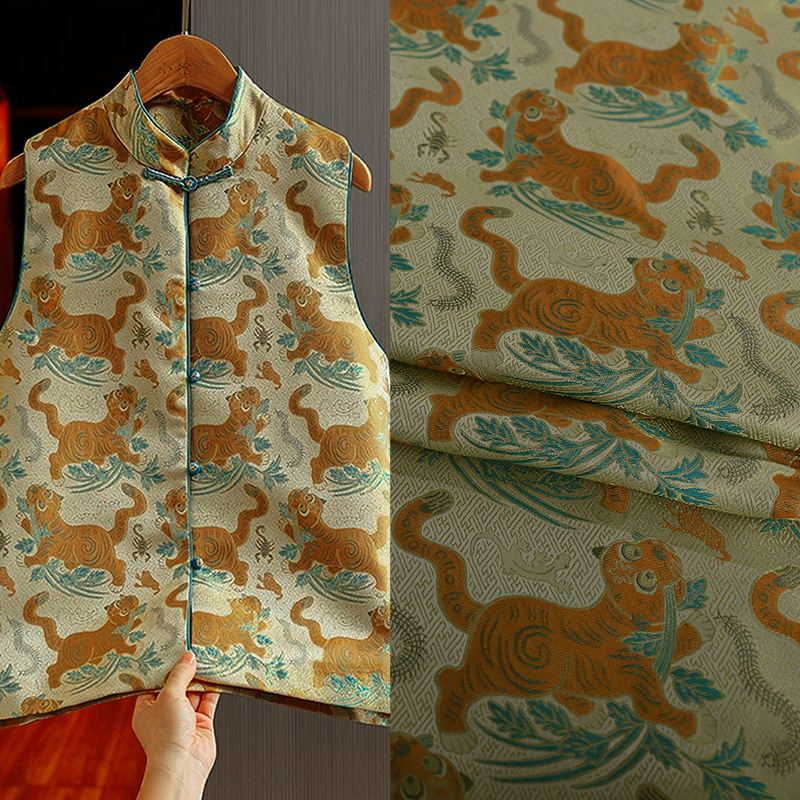 《虎镇五毒》马甲国风高密连衣裙服装面料提花缎上衣国潮面料旗袍