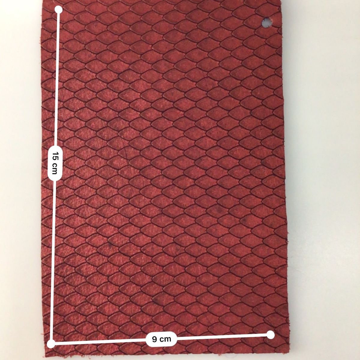 彩鸿真皮头层刀割 红色鱼鳞纹瓜子纹水染油蜡牛皮鞋包皮料