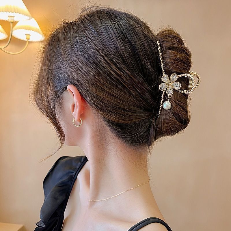 女性用メタルタッセルシャーククリップ、大型インターネットセレブヘアアクセサリー、ハイエンドヘアクリップ、後頭部ヘアピン卸売|undefined