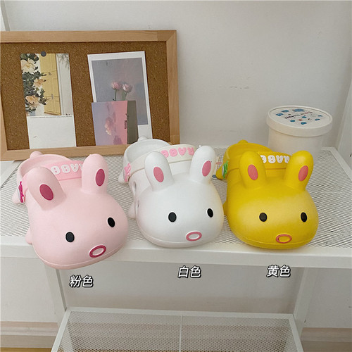 Women's Summer Outwear Cute Cartoon Home Use Shower Slippers with Holes Breathable Thick Sole Teenage Heart