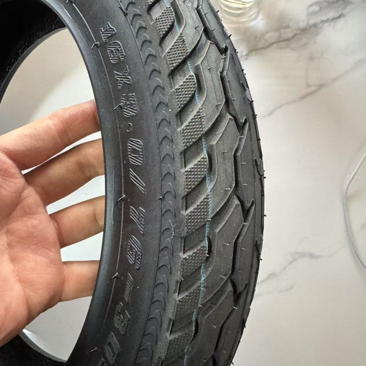 1-3.0防滑耐磨真空胎外卖车出口可用