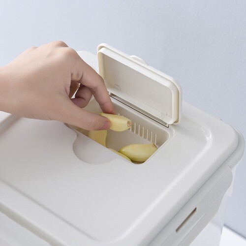 50-Pound Rice Bucket with Pest and Moisture-Proof Sealing, Household Food-Grade Large Capacity Thickened Rice and Flour Storage Bucket