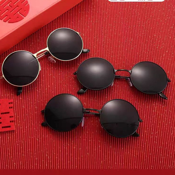 Fashionable retro sunglasses for adults