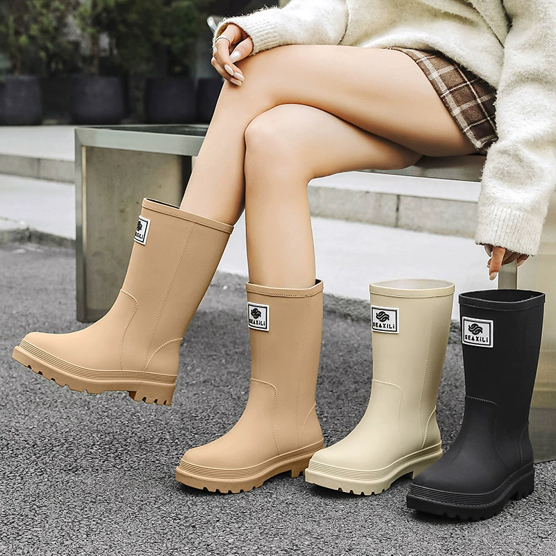 Новый средний ствол дождевой сапоги женские нескользящие водяные туфли носить модные водяные сапоги с толстой подошвой дождевые сапоги плюс бархат рабочие резиновые туфли через границу