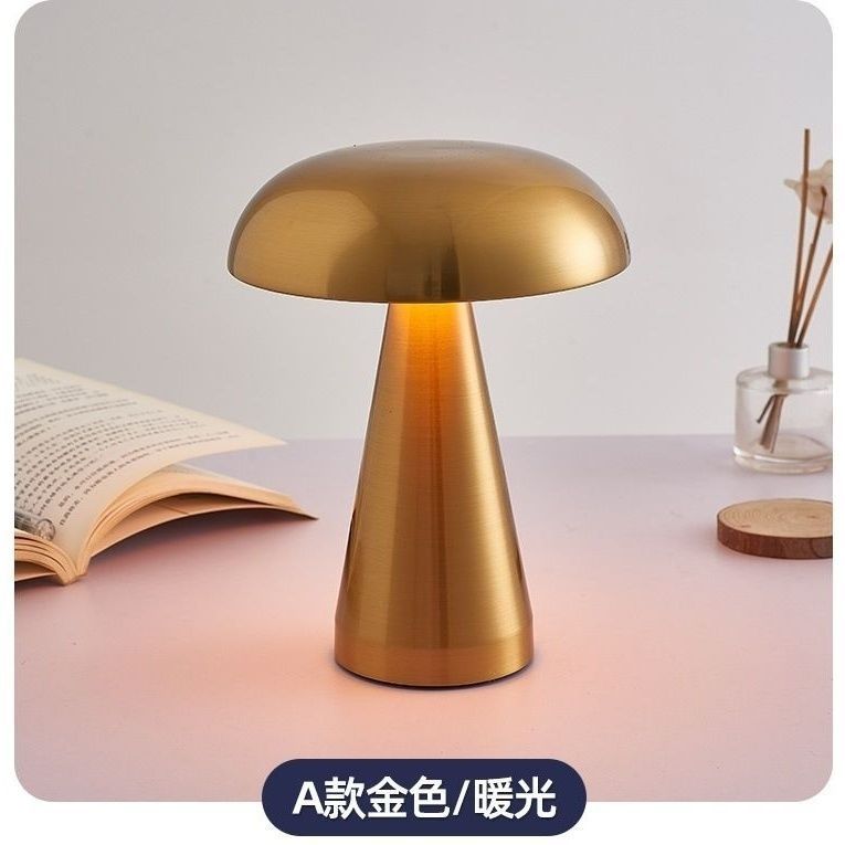 Coco transfronterizo lámpara de hongo bar lujo ligero hotel café mesa de comedor al aire libre dormitorio cabecera lámpara de mesa de metal creativa