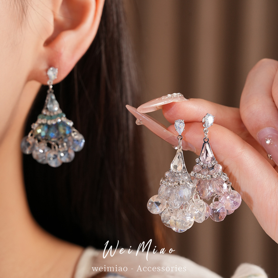Aguja de plata con diamante de vidrio gota de agua aretes de bordas redondas temperamento moda aretes de lujo ligero aretes de alta calidad para mujeres