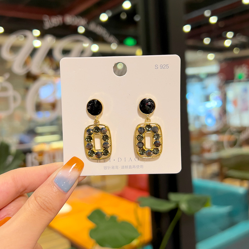 Square Rhinestone Stud Earrings 3