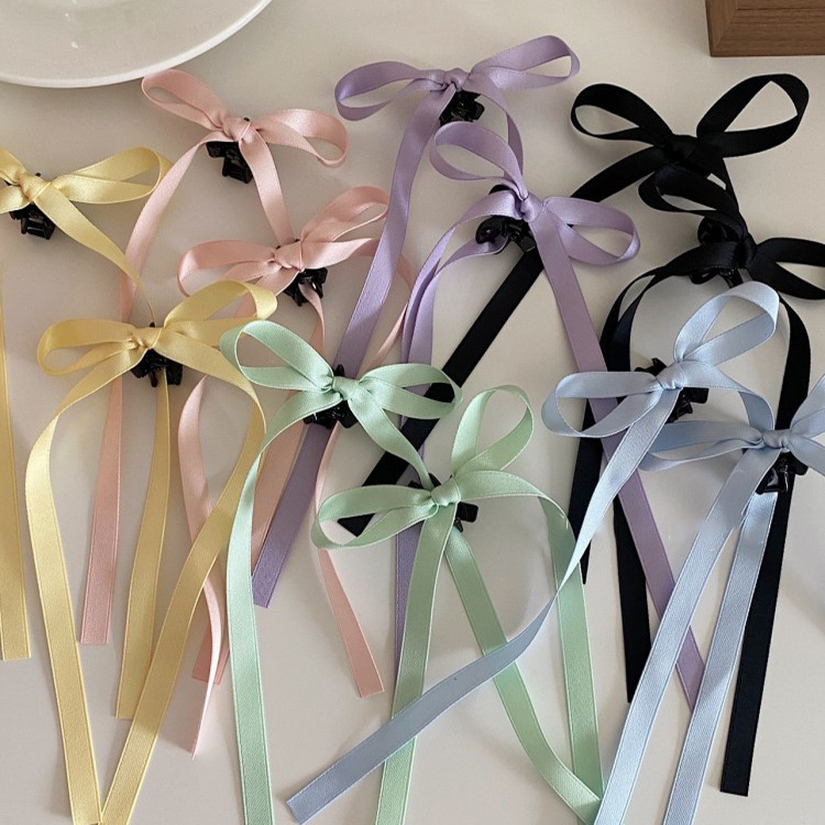 Sophisticated black retro hairgrip