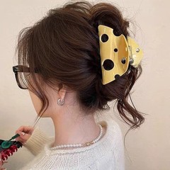 かわいい女の子のチーズチーズクリップ三角形中空サメクリップ後頭部の髪を切るヘアクリップヘッドバンド