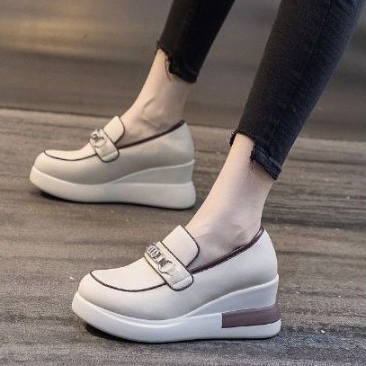 2026 verano nuevo nicho británico zapatos de cuero casuales de moda cómodos Mary Jane Colegio zapatos japoneses aumentan la altura