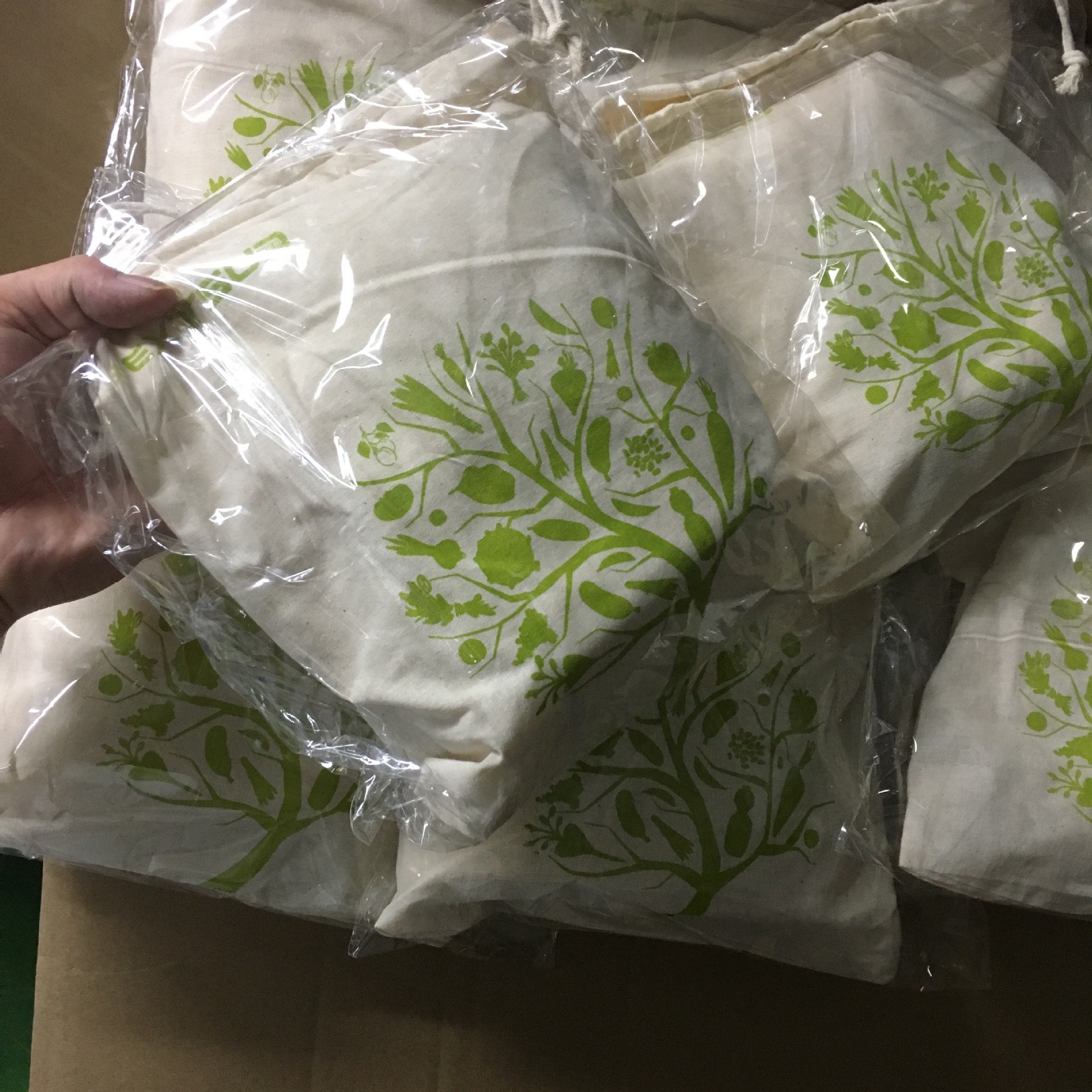 EDF2E457BAD88EBB103F96E7AA9A31