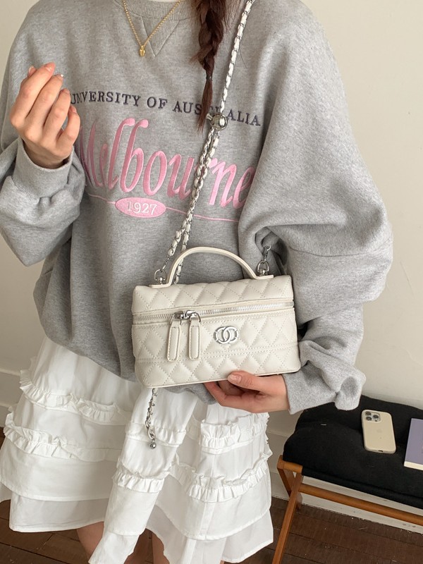 Bolso de mano de alta sensación 2026 nuevo bolso de cadena pequeña bolso cuadrado pequeño bolso de moda pequeña caja de viento de fragancia