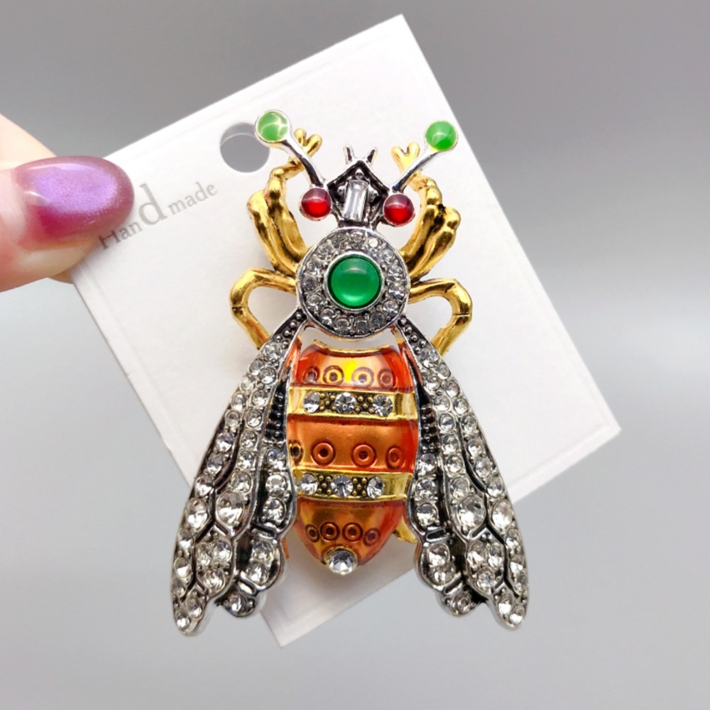 Spilla retrò da bavero transfrontaliera europea-americana personalizzata vintage insetto donna uomo, adatta per cappotti e giacche, accessorio spilla falena_voghion.com