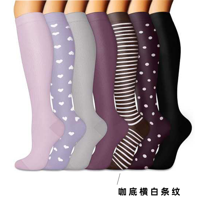 Selección estricta transfronteriza Suministro directo de Amazon en stock medias de presión calcetines de fitness deportivo para hombres y mujeres 168 combinación de patrones