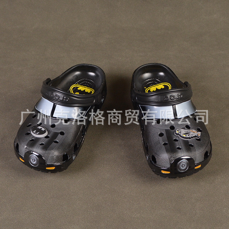 Batman, zapatos de agujero para padres e hijos, bolsas de cabeza transpirables al aire libre, zapatillas frías para hombres y mujeres, zapatos de playa