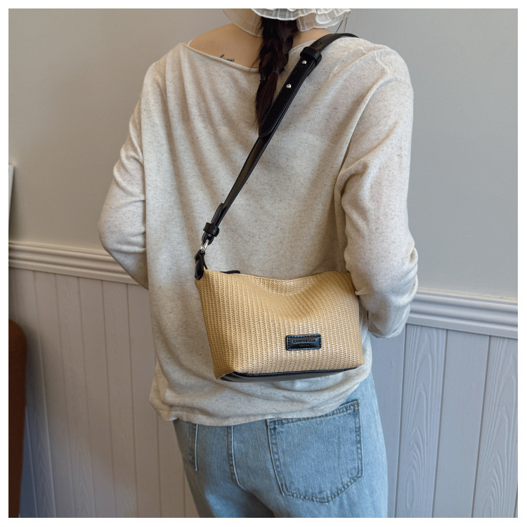 Summer niche underarm bag for women, 2025 new retro and fashionable handbag, versatile single-shoulder crossbody bucket bag undefined