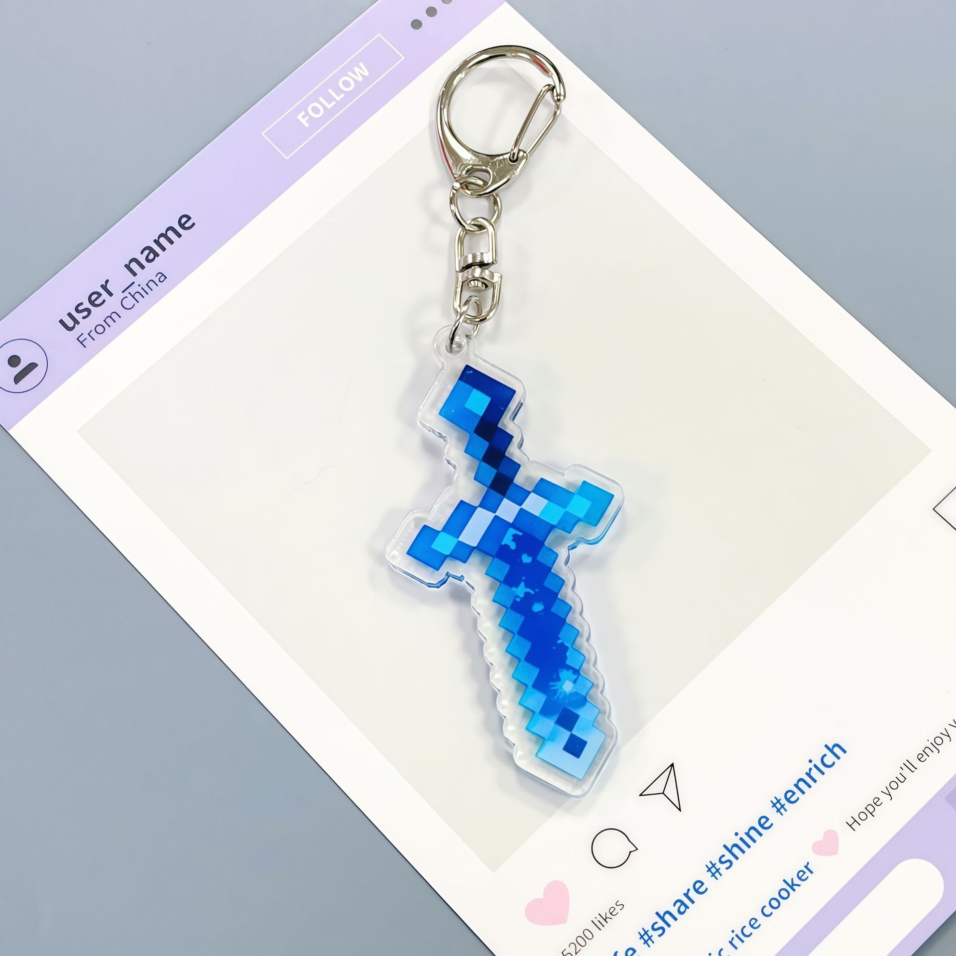 Mi mundo elemento caliente del dios de la guerra de la cuchilla de la vela para enviar a los amigos colgar regalos llaveros acrílicos