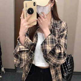 新款美式复古格子衬衫外套初秋季女装薄款宽松大码早秋慵懒风衬衣