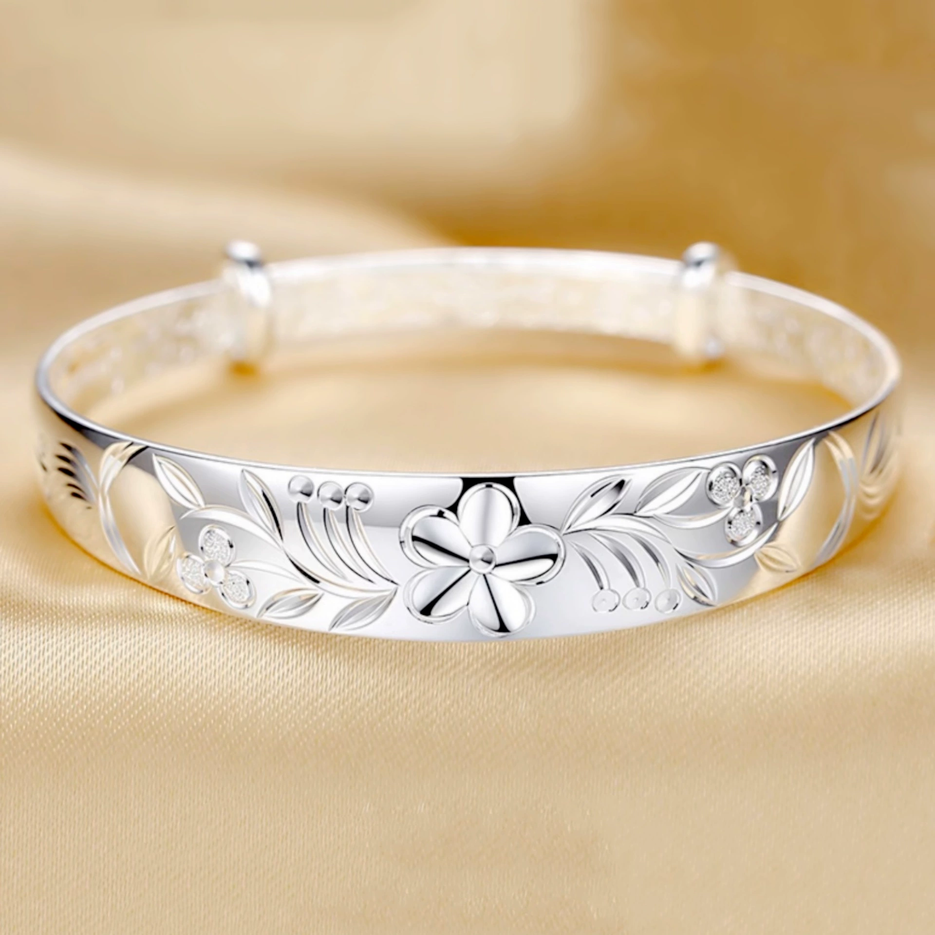 Ethnic silver bracelet, ethnic style