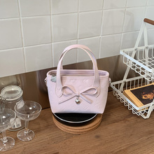 ���������Y����Ů2026�¿���ٴ�͹�б����n�汬������ˮͰ��