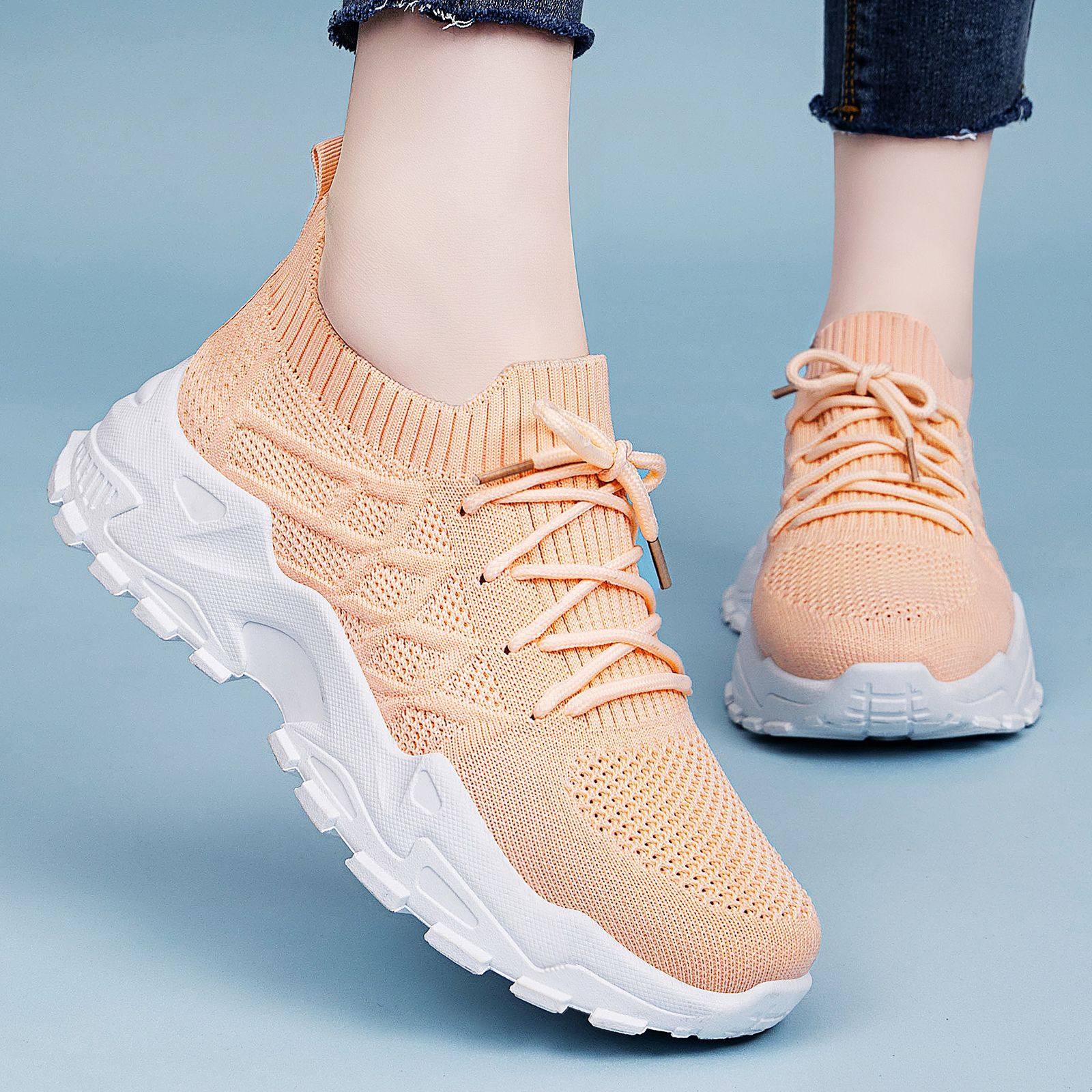Zapatos de mujer zapatos de primavera de tamaño grande zapatos casuales de tela de vuelo con suela suave aumentando la altura de los zapatos de papá zapatos de deporte transpirables no olor zapatos individuales